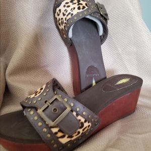 Brand new wedge shoe